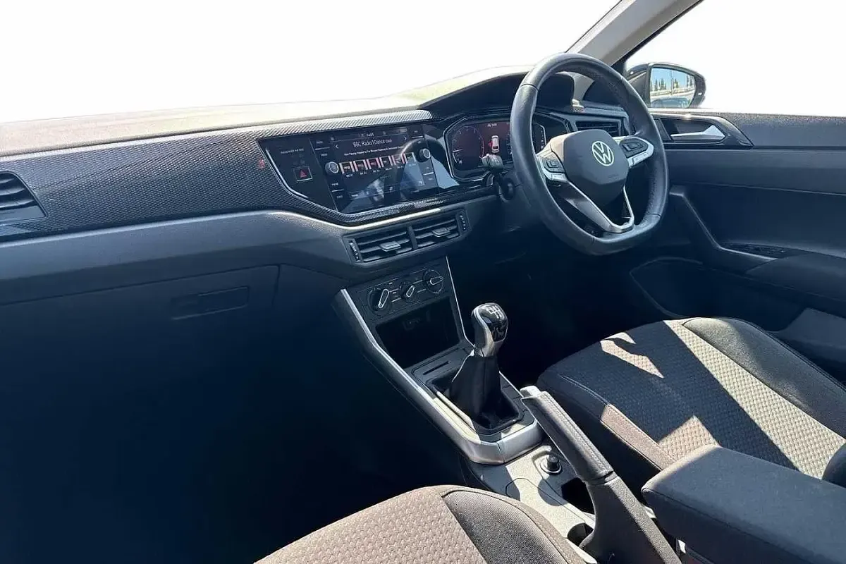 Used VW Polo Life 95 HP (69 kW) 2022 Black Hatchback