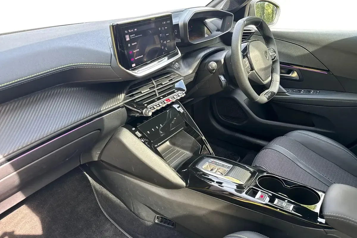 Gebraucht Peugeot e-208 GT 114 kW (156 PS) 2025 Gelb Kleinwagen