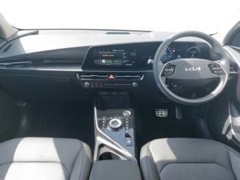 Neu Kia Niro 168 PS (123 kW) 2025 Grün SUV