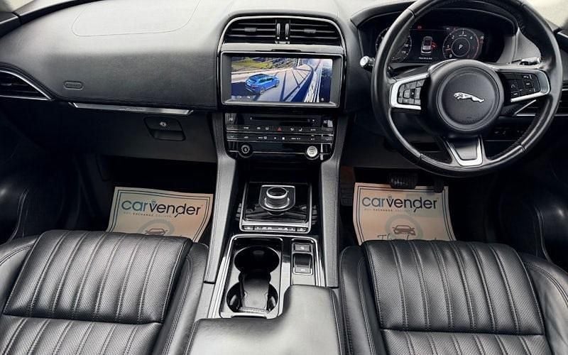 Used Jaguar F-Pace Portfolio 179 HP (131 kW) 2020 SUV