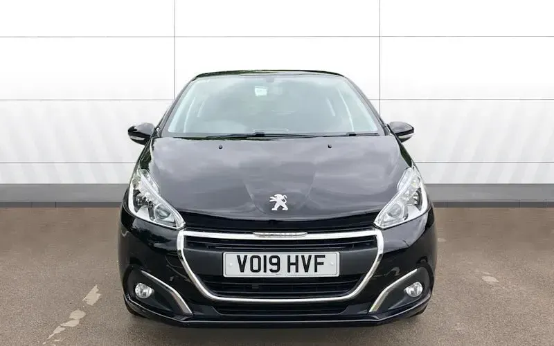 Usado Peugeot 208 Active 82 HP (60 kW) 2018 Preto Citadino