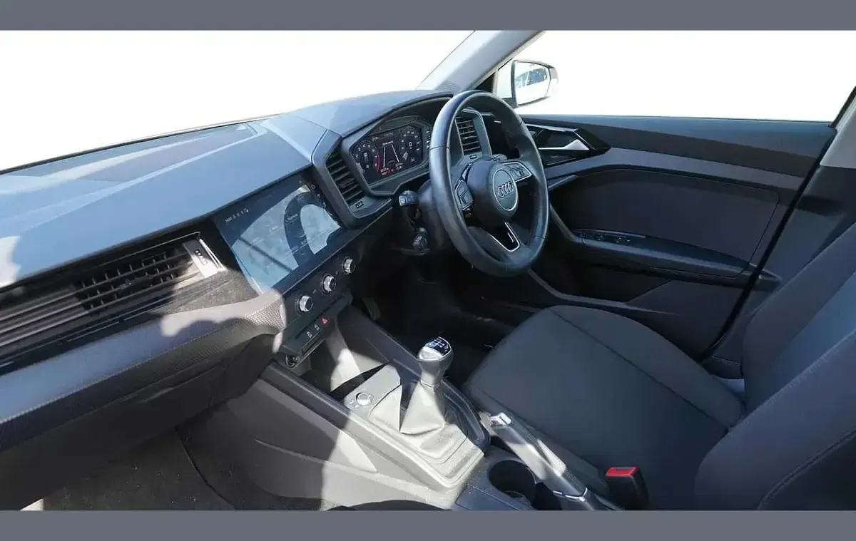 Usado Audi A1 Design 94 CV (69 kW) 2023 Blanco SUV