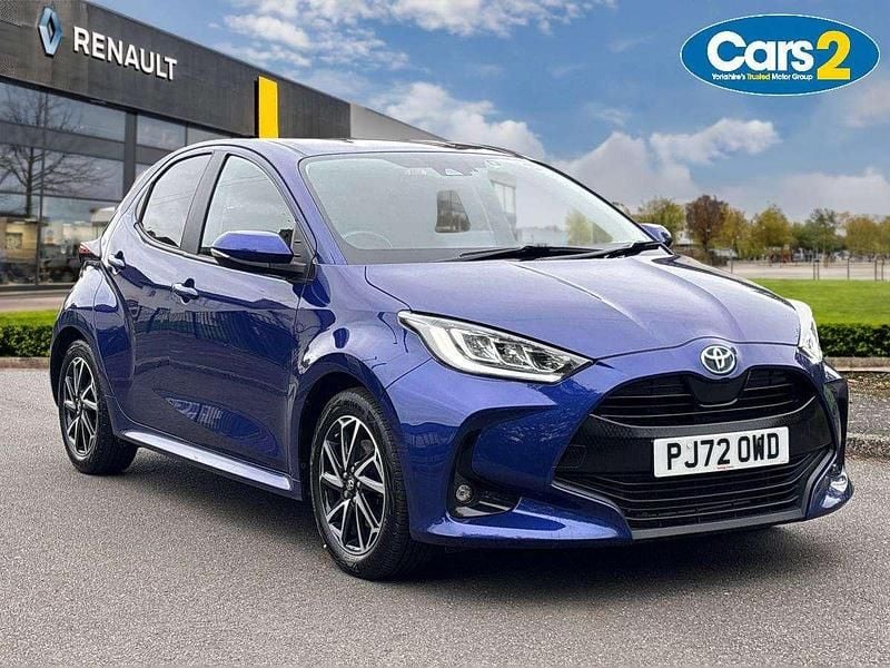 Blue Used 2023 Toyota Yaris Hybrid Design Hatchback | £15,750 (Fair price) - Image 1/4
