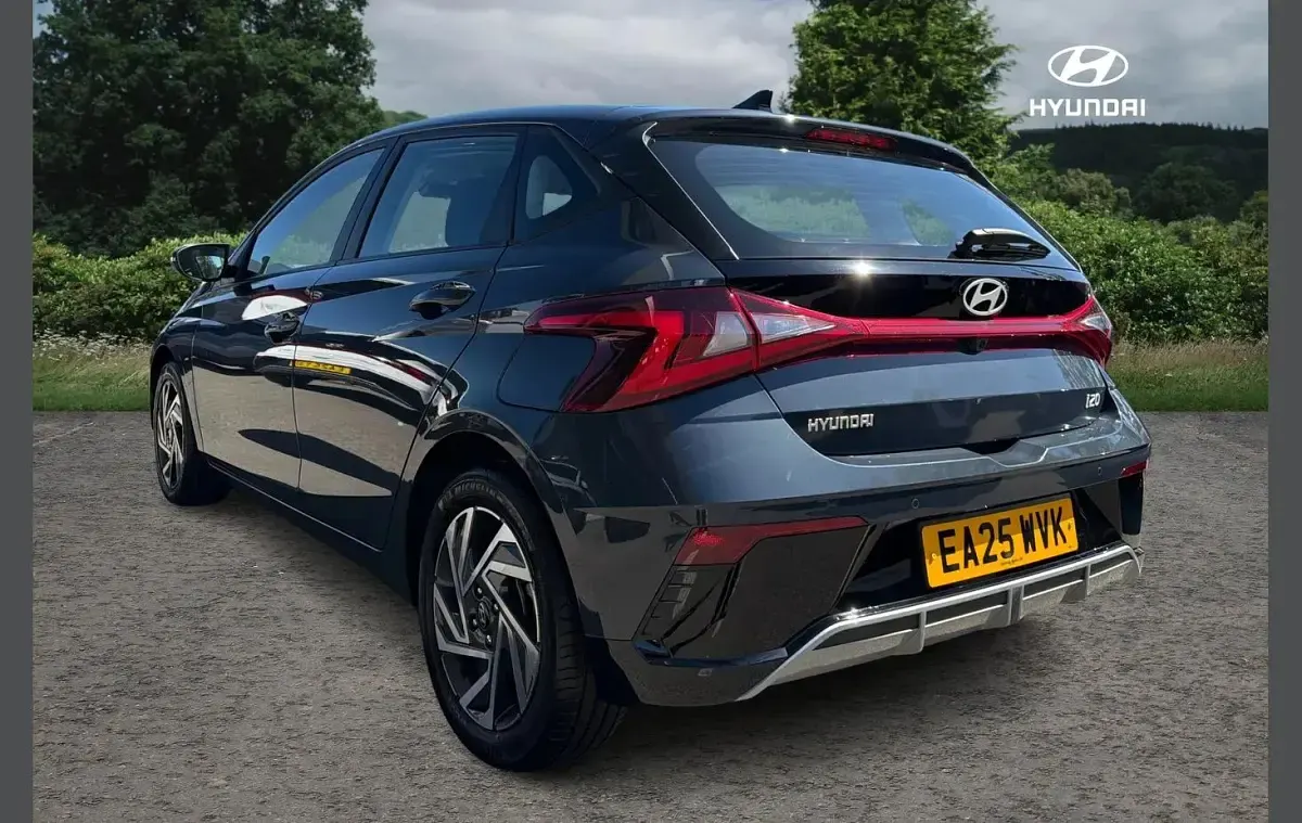 Used Hyundai i20 Advanced 99 HP (72 kW) 2025 Grey Hatchback