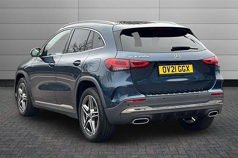 Used Mercedes GLA250 Exclusive 218 HP (160 kW) 2021 Blue SUV