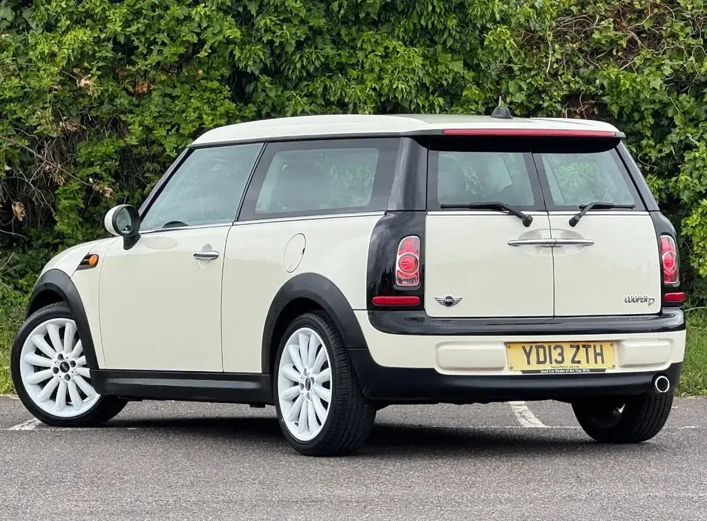 Used Mini Cooper Clubman 112 HP (82 kW) 2013 White Estate