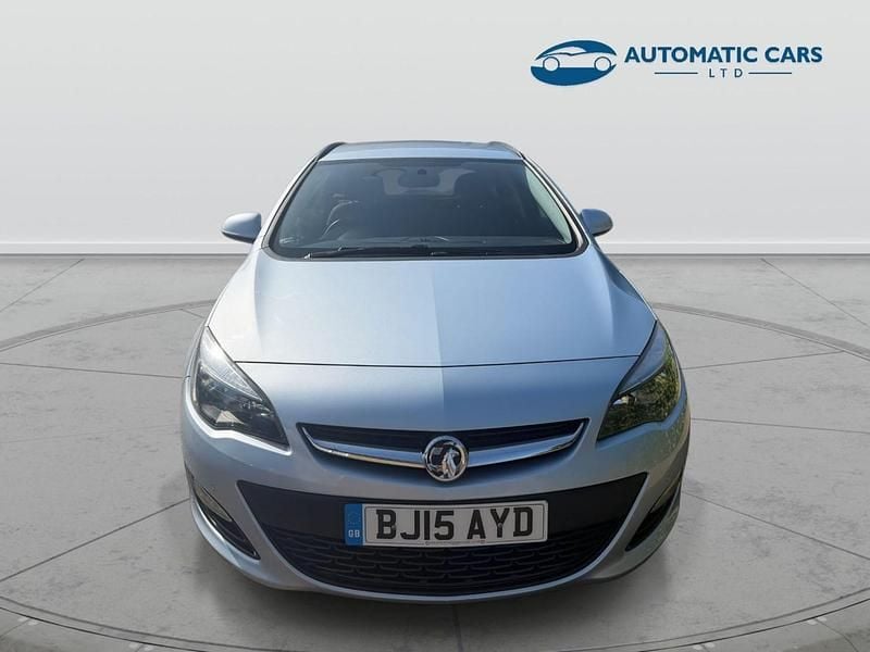 Used Vauxhall Astra 115 HP (84 kW) 2015 Silver Estate