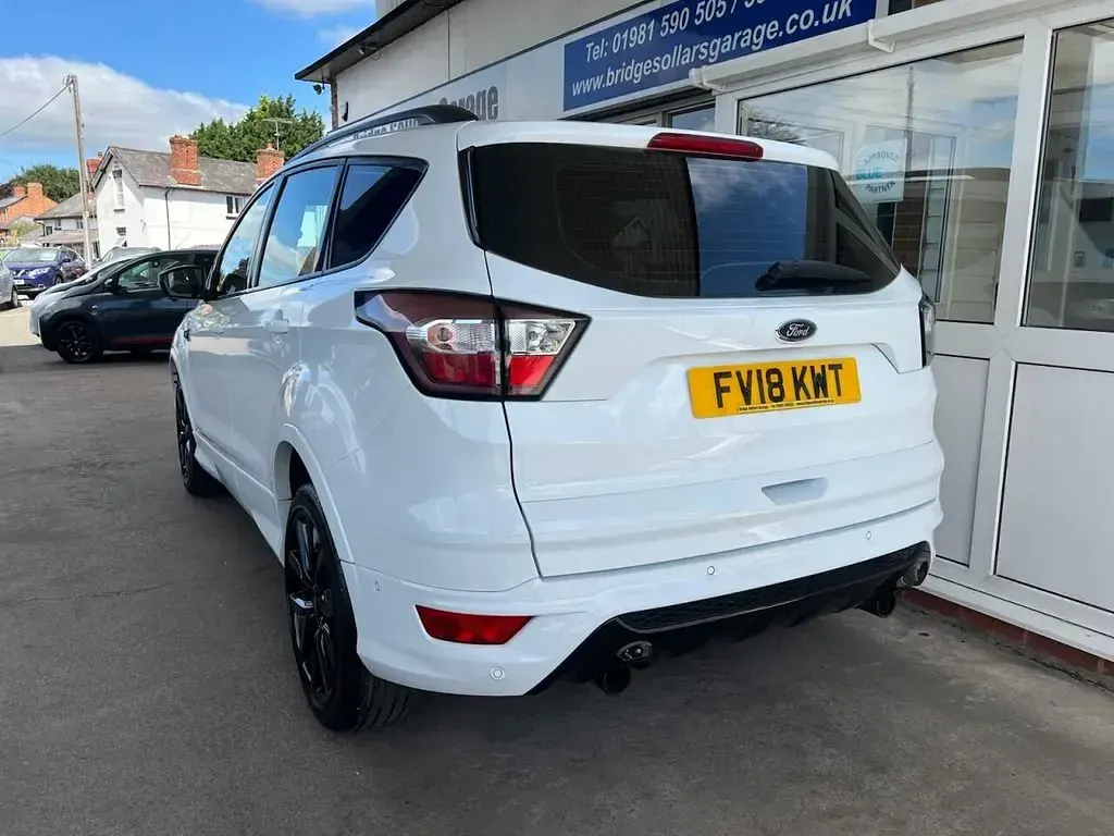Used Ford Kuga ST-Line X 120 HP (88 kW) 2018 White SUV