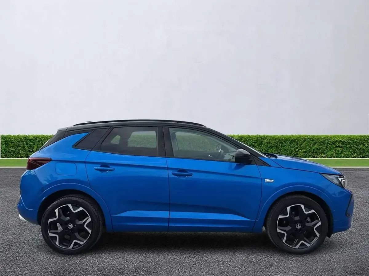 Used Vauxhall Grandland X Ultimate 130 HP (95 kW) 2023 Blue SUV