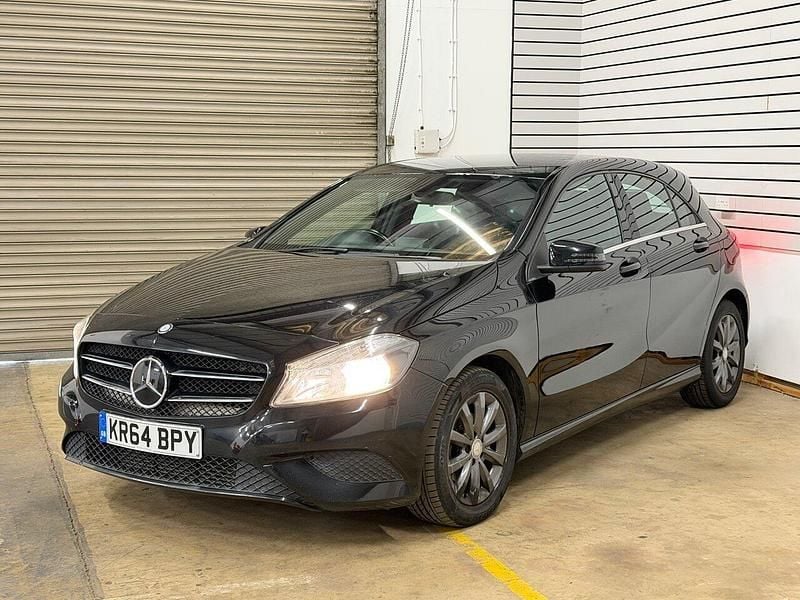 Used Mercedes A180 SE 109 HP (80 kW) 2015 Black Hatchback