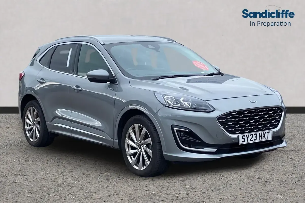 Usado Ford Kuga Vignale 225 HP (165 kW) 2023 SUV
