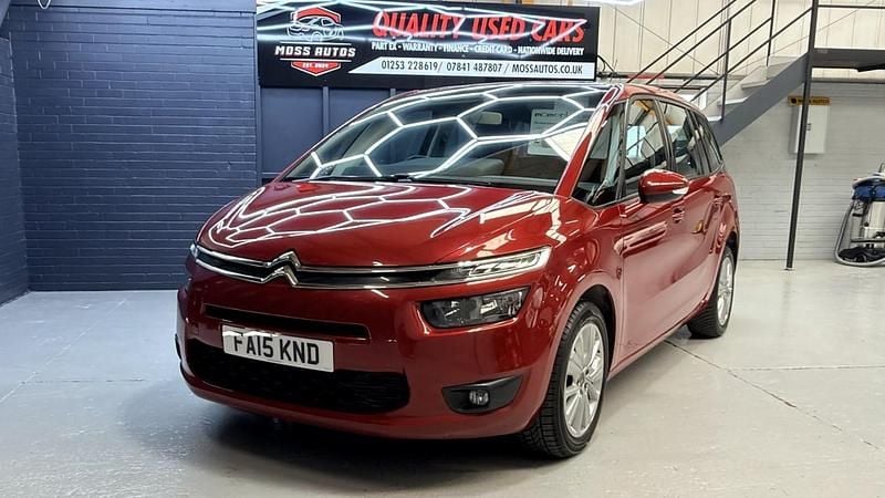 Used Citroën Grand C4 Picasso SELECTION 2015 Red MPV