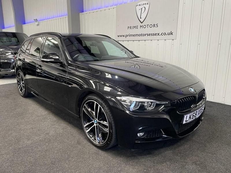 Black Used 2019 BMW 320 M Sport Estate | £17,749 (Good price) - Image 1/4
