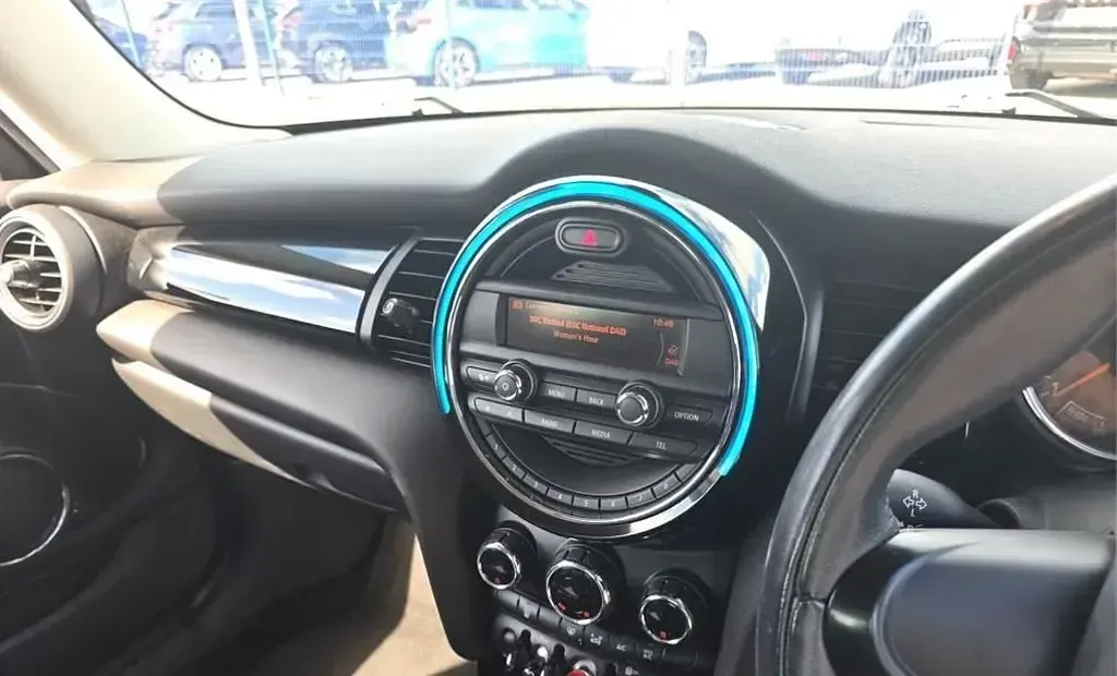 Used Mini Cooper Hatch 134 HP (98 kW) 2016 Grey Hatchback