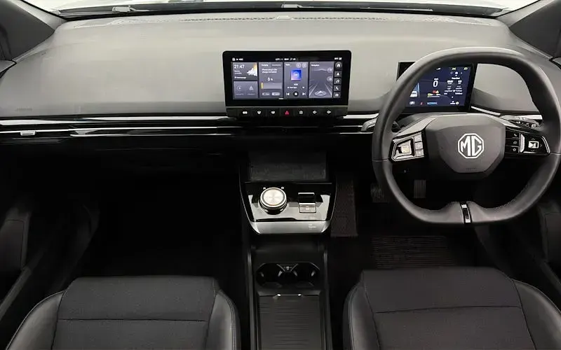 Used MG MG4 EV Trophy 150 kW (204 HP) 2024 Black Hatchback