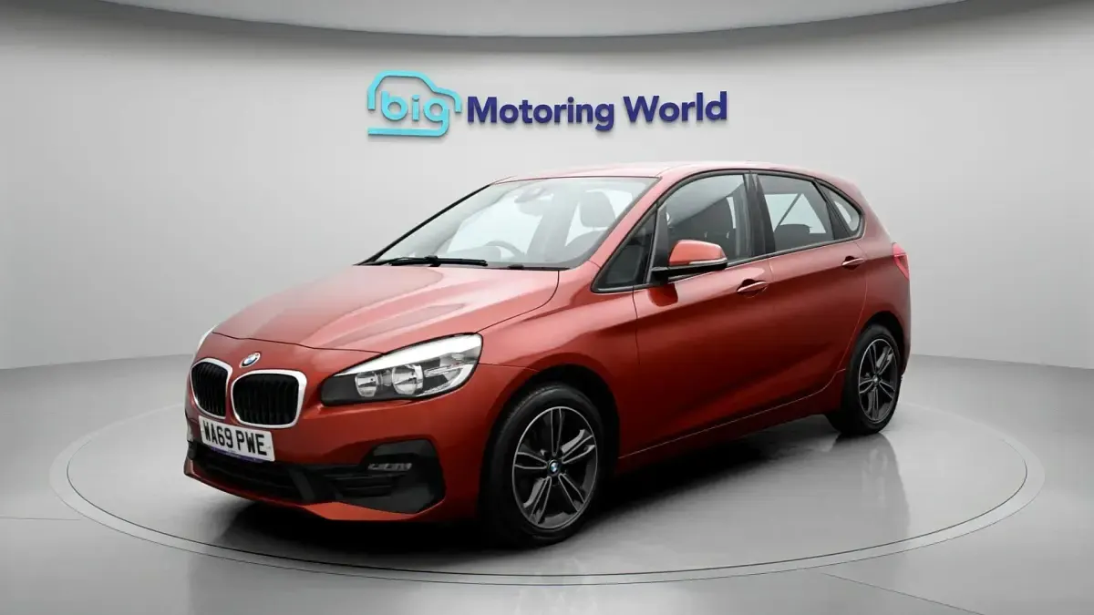 Usado BMW 220 Sport Line 2019 Laranja Carrinha
