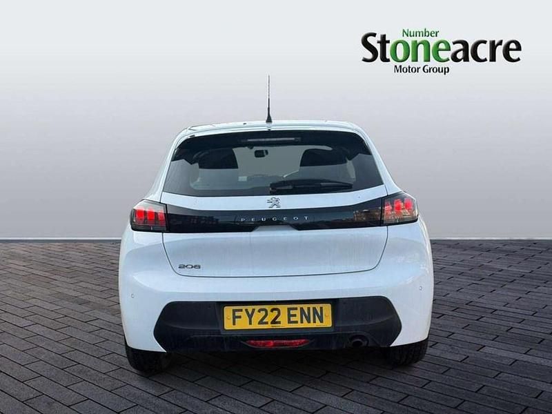 Used Peugeot 208 Active Premium 101 HP (74 kW) 2022 White Hatchback