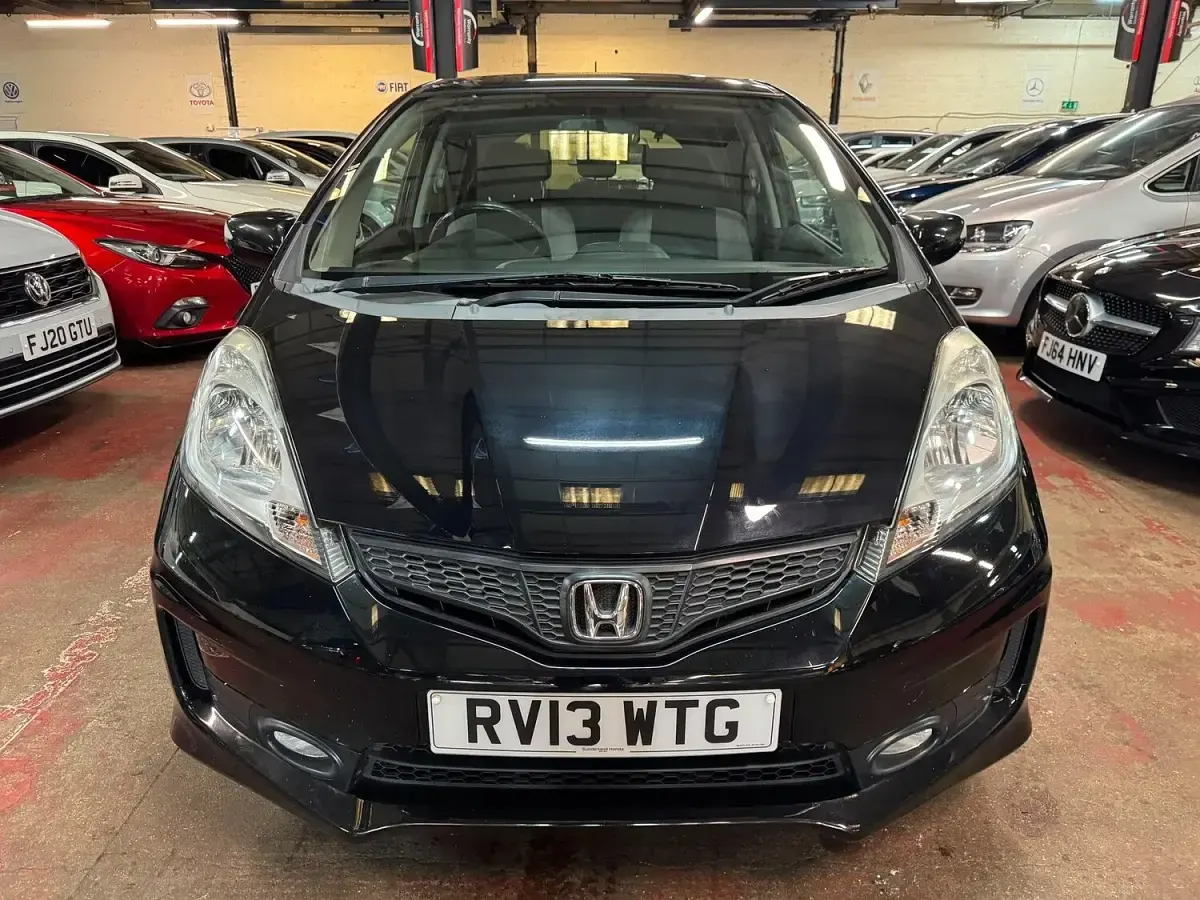 Used Honda Jazz SI 99 HP (72 kW) 2013 Black Hatchback