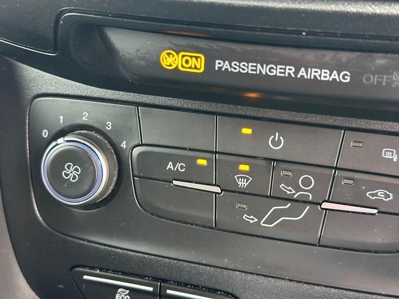 Used Ford Transit Connect S 100 HP (73 kW) 2019 White MPV