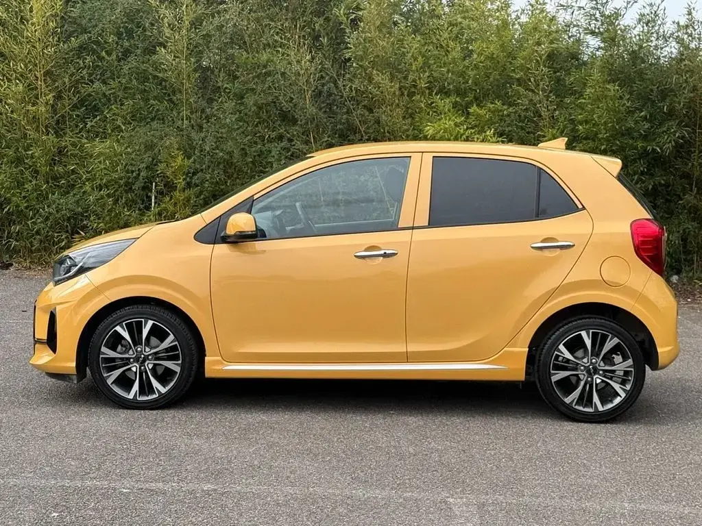 Used Kia Picanto GT-Line S 99 HP (72 kW) 2023 Yellow Hatchback