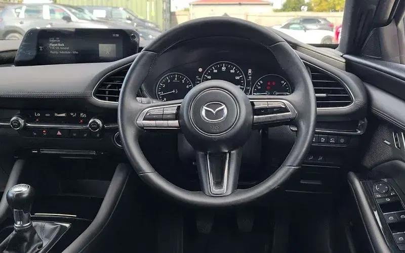 Used Mazda 3 Inclusive 122 HP (89 kW) 2019 Red Hatchback