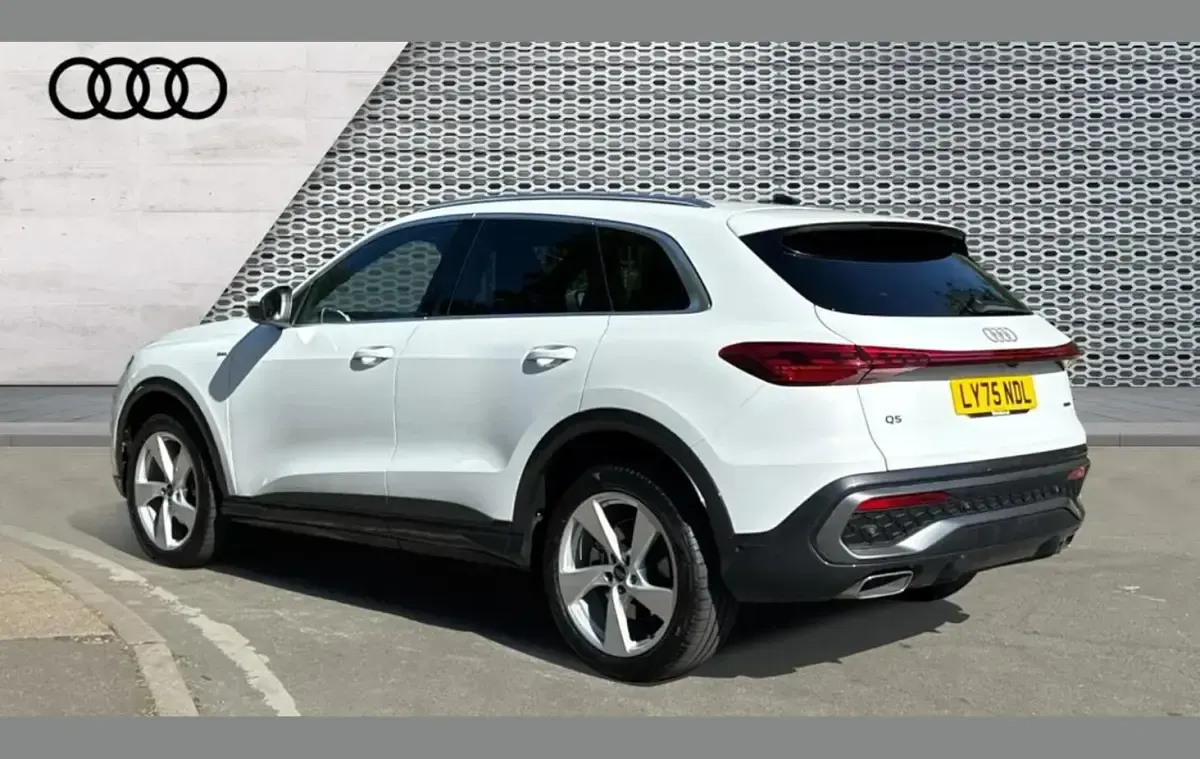 Used Audi Q5 S-Line 268 HP (197 kW) 2025 White SUV