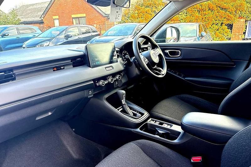 Used Honda HR-V Elegance 131 HP (96 kW) 2023 Meteoroid grey SUV