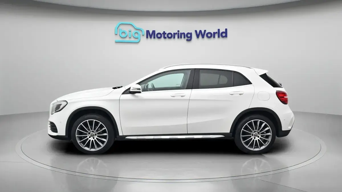 Used Mercedes GLA200 AMG line 156 HP (114 kW) 2019 White SUV