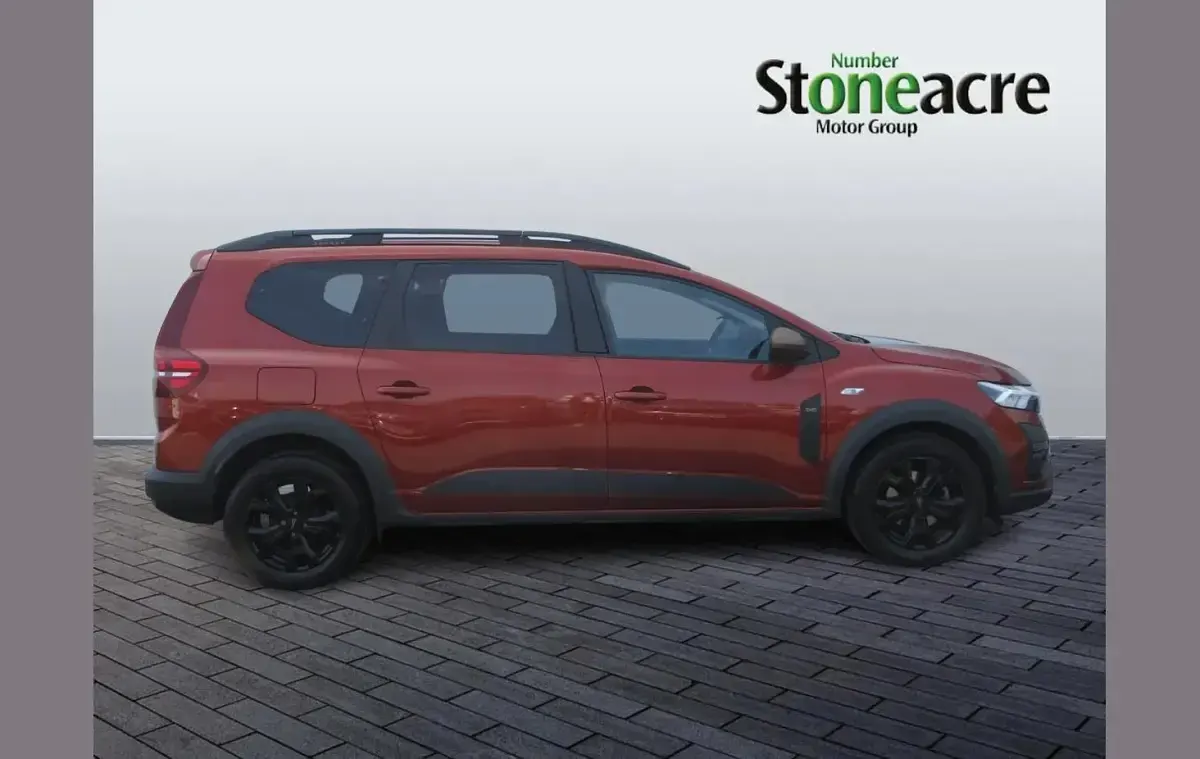 Used Dacia Jogger Extreme 110 HP (80 kW) 2023 Brown MPV
