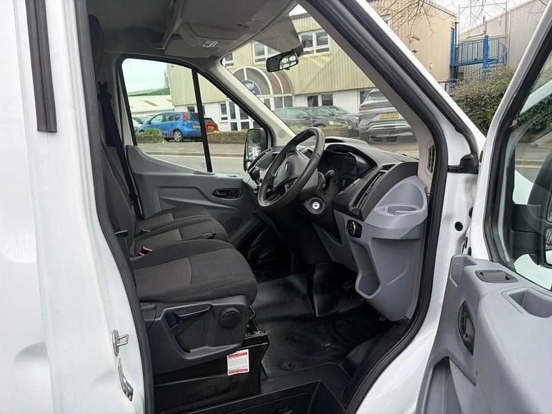 Begagnad Ford Transit 130 HK (95 kW) 2019 Vit Cab