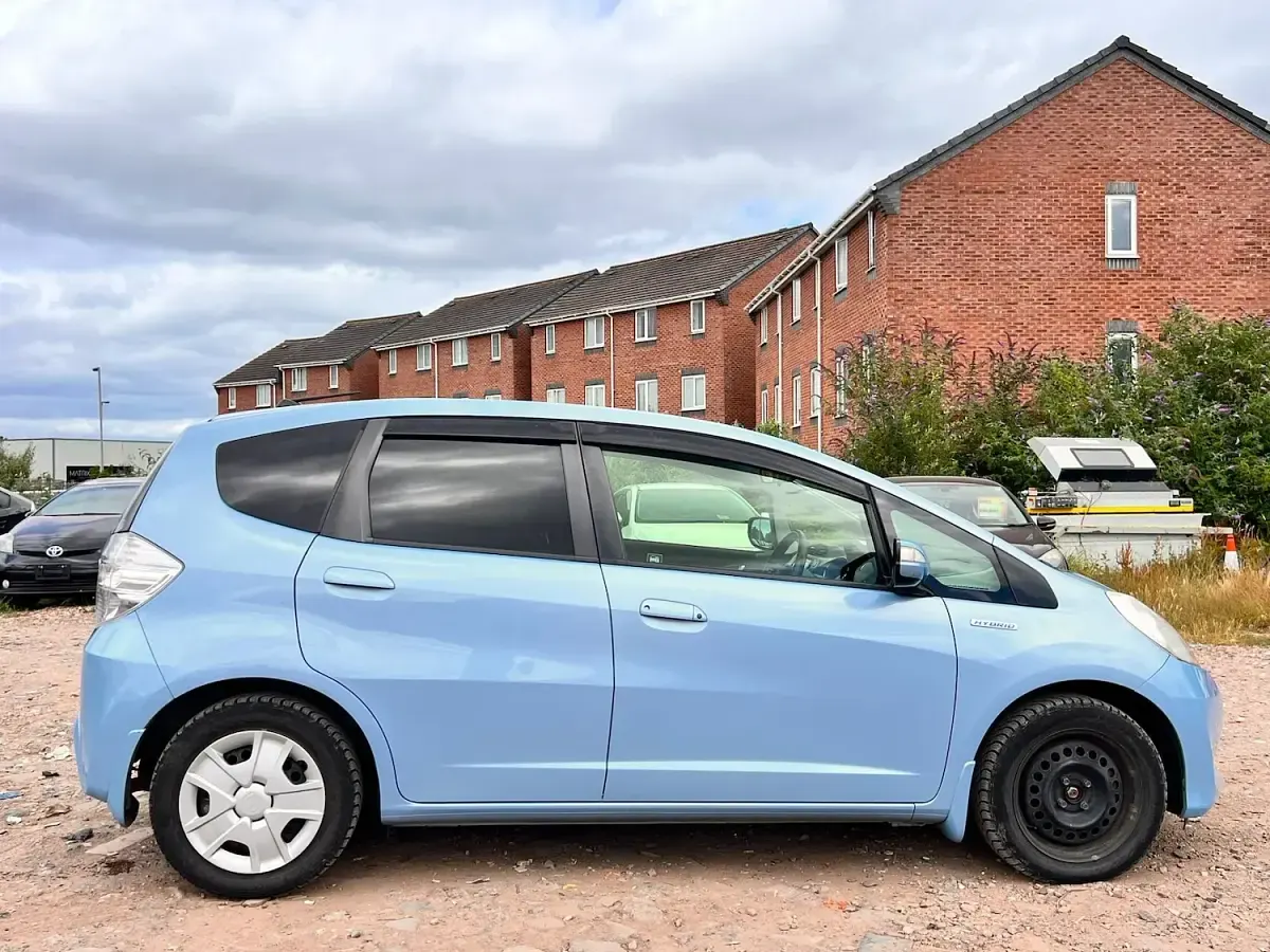 Used Honda Fit Hybrid 2013 Blue Hatchback
