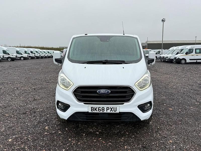 Used Ford Transit Custom Limited 130 HP (95 kW) 2018 White Van