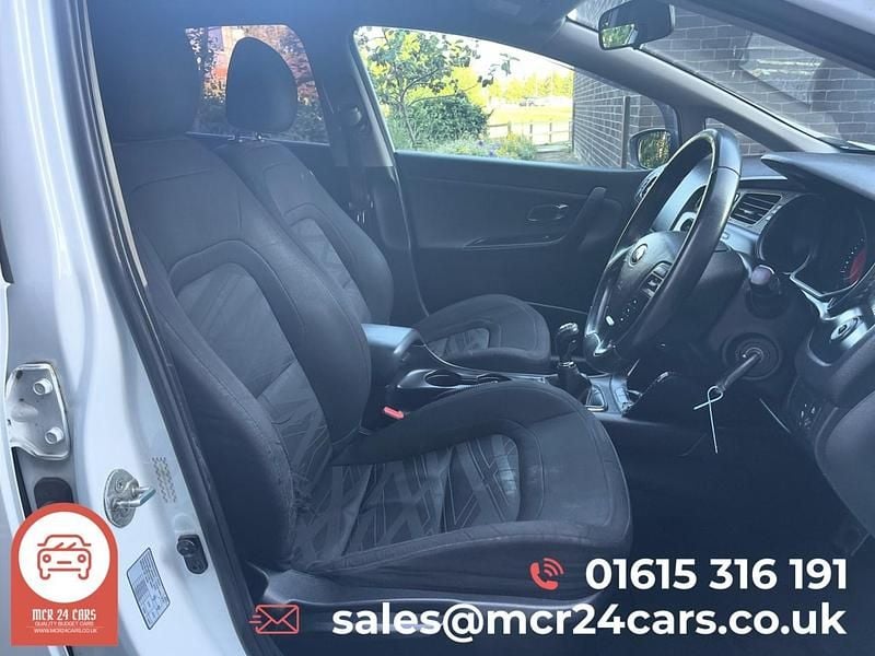 Used Kia Ceed 98 HP (72 kW) 2014 White Hatchback
