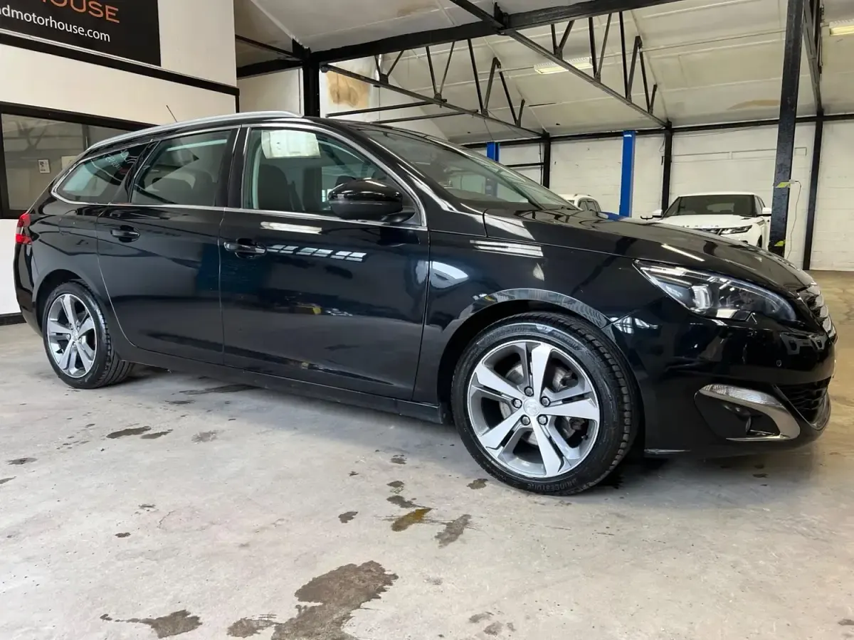 Usado Peugeot 308 Allure 2016 Preto Carrinha