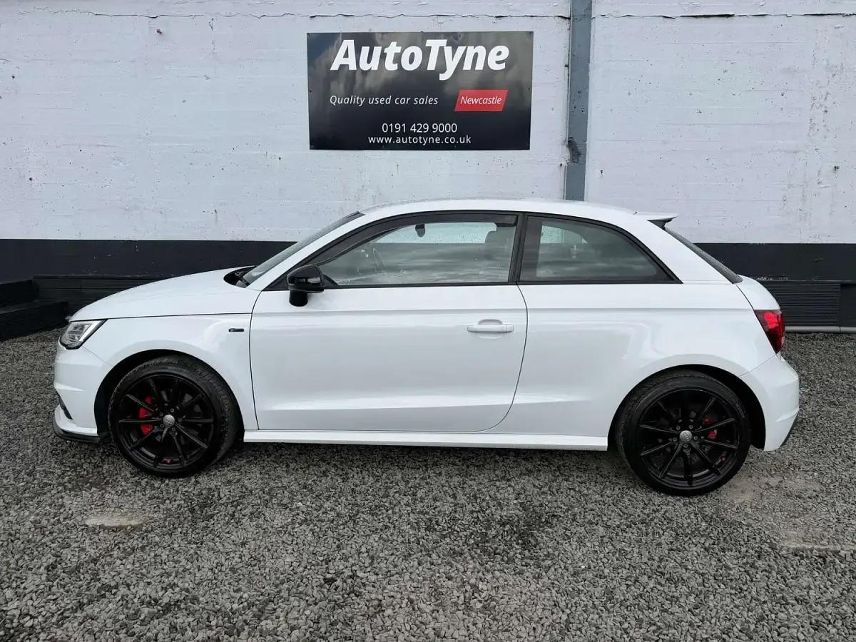 Used Audi A1 S-Line 125 HP (91 kW) 2017 White Hatchback