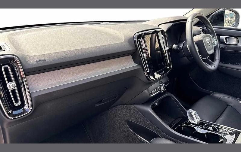 Used Volvo XC40 Ultra 194 HP (142 kW) 2025 Blue SUV