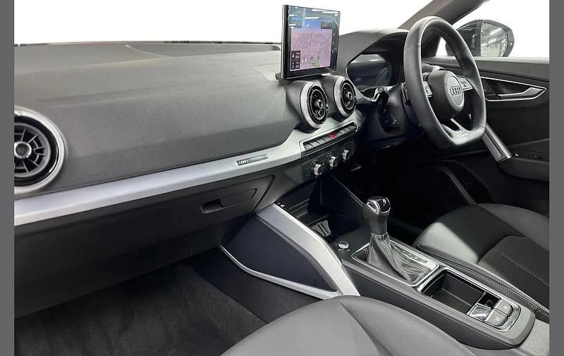 Used Audi Q2 Black Edition 147 HP (108 kW) 2025 White SUV