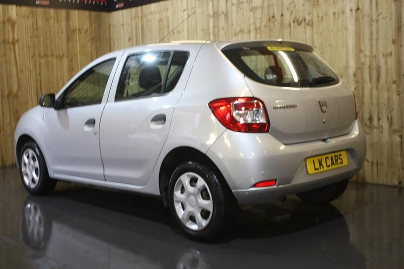 Used Dacia Sandero Ambiance 2015 Silver Hatchback