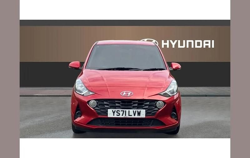 Used Hyundai i10 SE 84 HP (61 kW) 2021 Red Hatchback