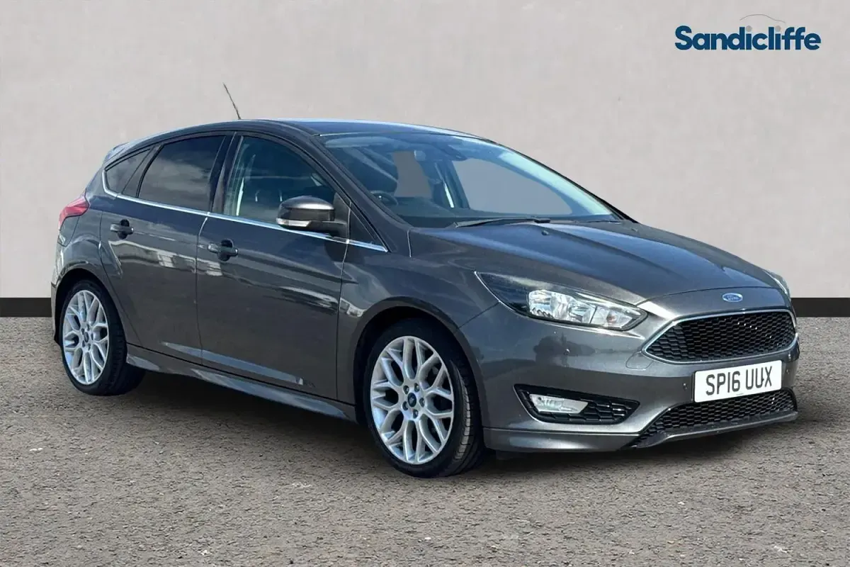 Used Ford Focus Zetec 120 HP (88 kW) 2016 Hatchback