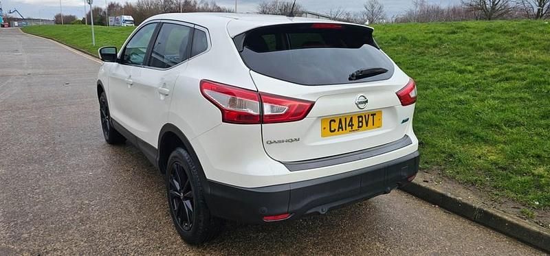 Used Nissan Qashqai Acenta 2014 White SUV