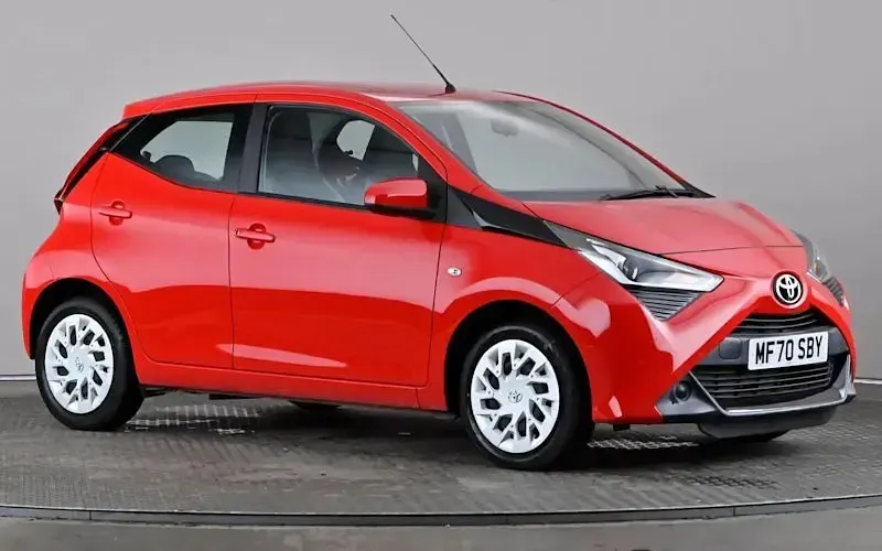 Used Toyota Aygo X-play 72 HP (52 kW) 2020 Hatchback