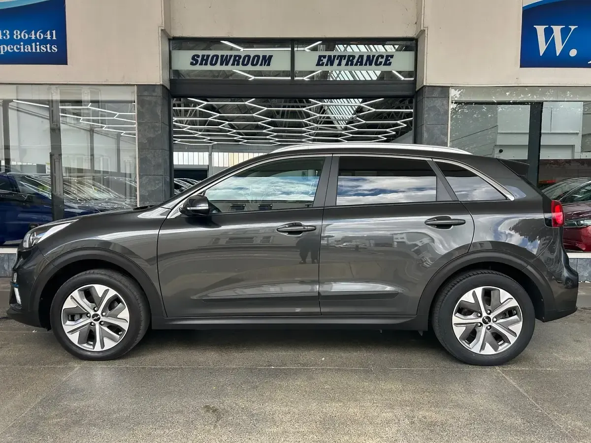 Used Kia e-Niro 147 kW (201 HP) 2022 Grey SUV