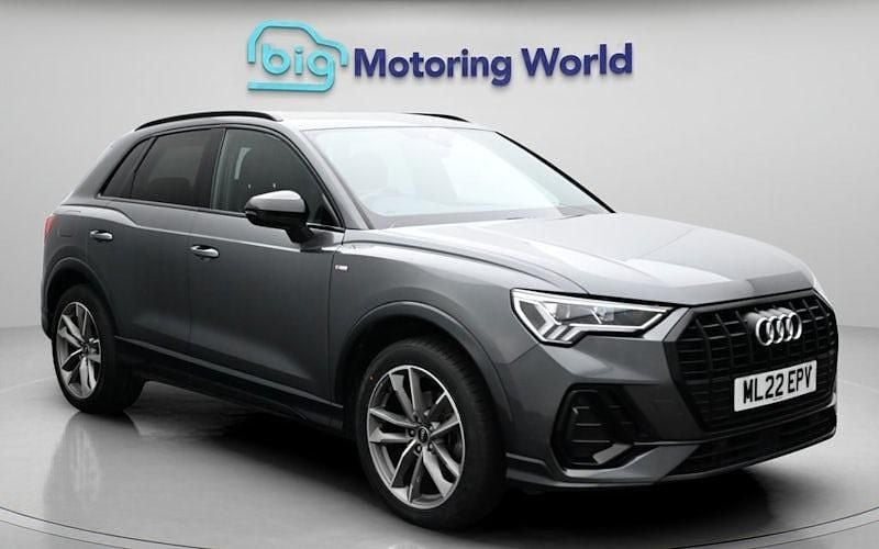 Second-hand Audi Q3 Black Edition 150 CP (110 kW) 2022 SUV