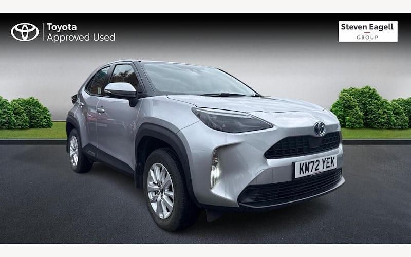 Used 2025 Toyota Yaris Hybrid Estate | £19,684 (Super price) - Image 1/3