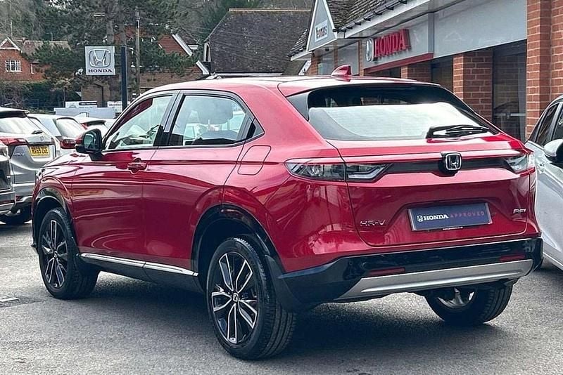 Used Honda HR-V Advance 131 HP (96 kW) 2024 Crystal red SUV