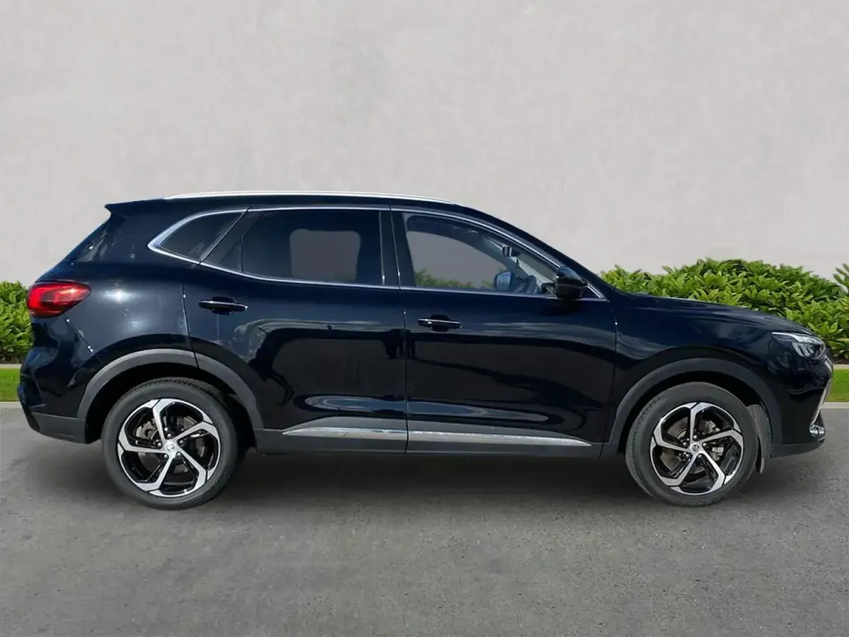 Usado MG HS Trophy 162 CV (119 kW) 2024 Negro SUV