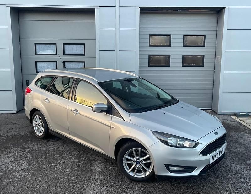 Silver Used 2015 Ford Focus Zetec Estate | £1,695 (Fair price) - Image 1/4