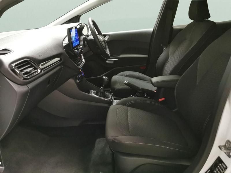 Used Ford Fiesta Titanium 100 HP (73 kW) 2023 White Hatchback