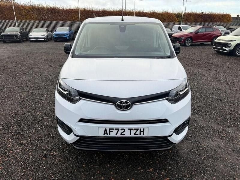 Used Toyota Proace Design 2022 White MPV